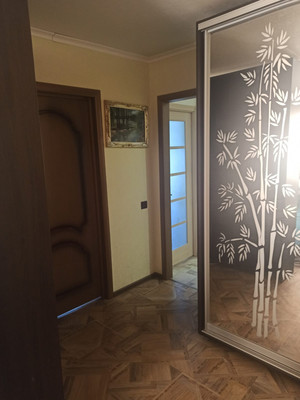 Продам двухкомнатную (2-комн.) квартиру, Поповкина ул, 16, Симферополь г