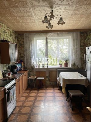 Продам многокомнатную квартиру, Уточкина ул, 2к1, Санкт-Петербург г
