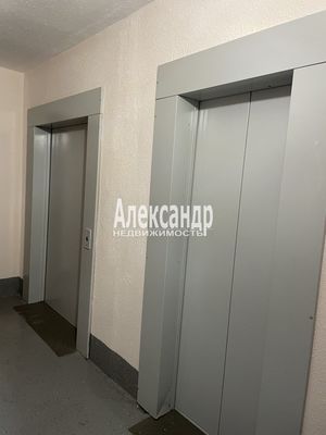 Продам многокомнатную квартиру, Уточкина ул, 2к1, Санкт-Петербург г