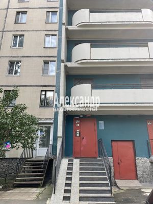 Продам многокомнатную квартиру, Уточкина ул, 2к1, Санкт-Петербург г