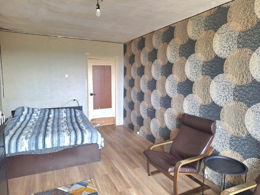 Продам трехкомнатную (3-комн.) квартиру, Новоселов ул, 8, Гатчина г