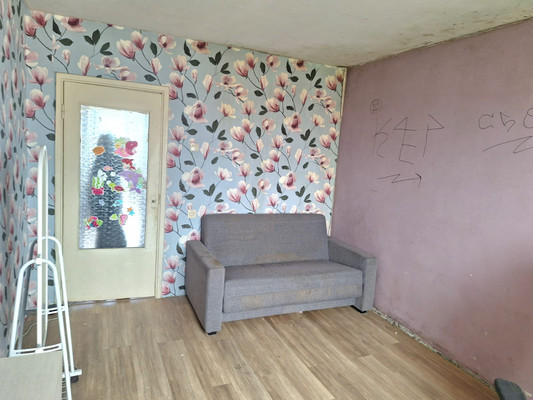 Продам трехкомнатную (3-комн.) квартиру, Новоселов ул, 8, Гатчина г