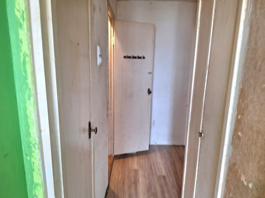 Продам трехкомнатную (3-комн.) квартиру, Новоселов ул, 8, Гатчина г