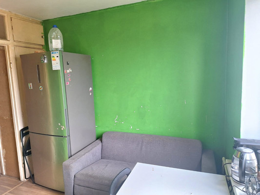 Продам трехкомнатную (3-комн.) квартиру, Новоселов ул, 8, Гатчина г