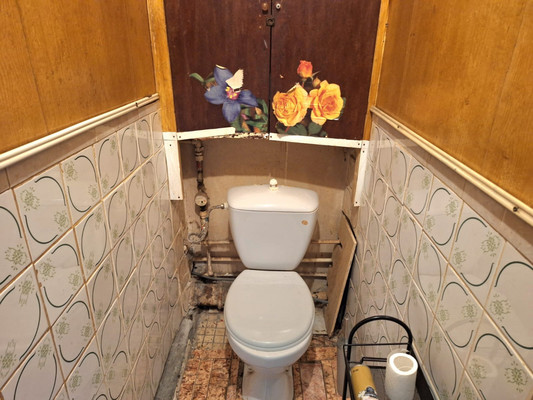 Продам трехкомнатную (3-комн.) квартиру, Новоселов ул, 8, Гатчина г