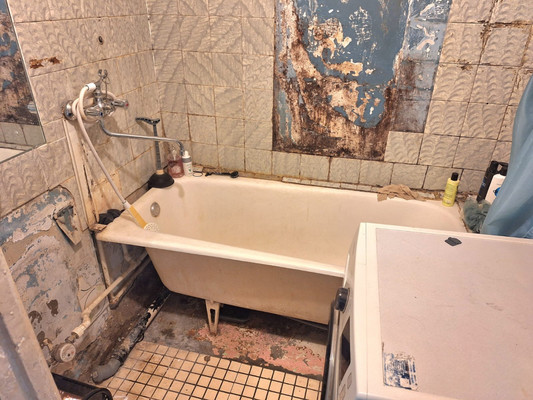 Продам трехкомнатную (3-комн.) квартиру, Новоселов ул, 8, Гатчина г