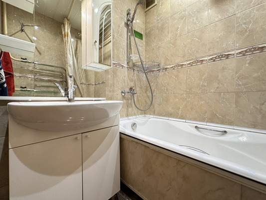 Продам двухкомнатную (2-комн.) квартиру, Волгоградский пр-кт, 132к1, Москва г