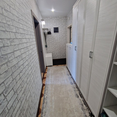 Продам трехкомнатную (3-комн.) квартиру, Строительный пер, 8к1, Иркутск г