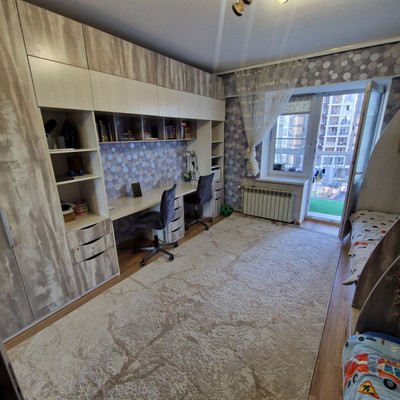 Продам трехкомнатную (3-комн.) квартиру, Строительный пер, 8к1, Иркутск г