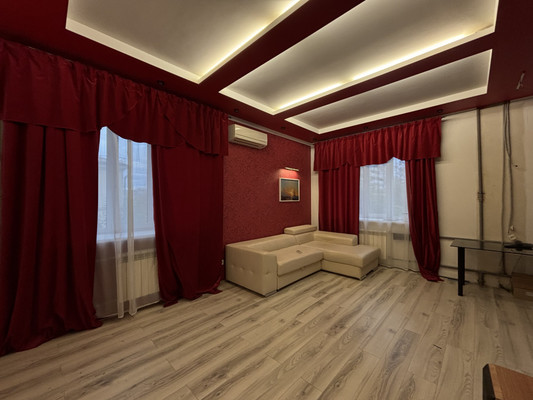 Продам трехкомнатную (3-комн.) квартиру, 8 Марта ул, 97, Екатеринбург г