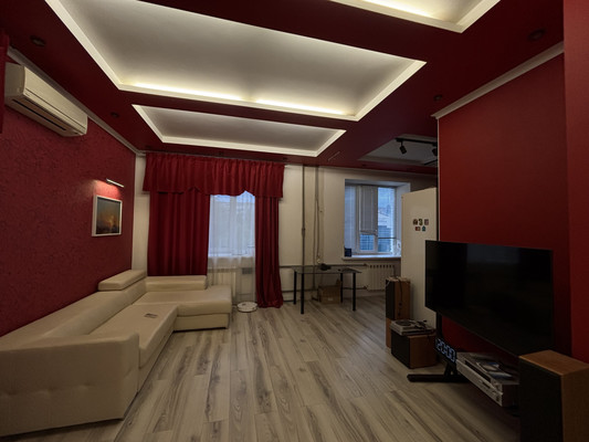 Продам трехкомнатную (3-комн.) квартиру, 8 Марта ул, 97, Екатеринбург г