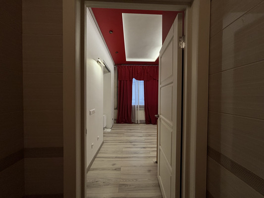 Продам трехкомнатную (3-комн.) квартиру, 8 Марта ул, 97, Екатеринбург г