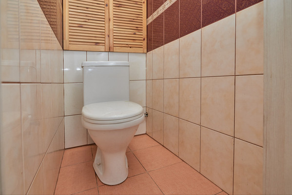 Продам трехкомнатную (3-комн.) квартиру, Баумана ул, 250, Иркутск г