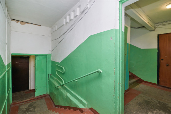 Продам трехкомнатную (3-комн.) квартиру, Баумана ул, 250, Иркутск г