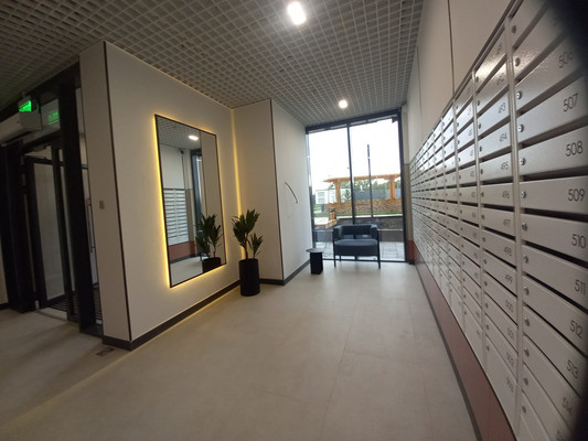 Продам однокомнатную (1-комн.) квартиру, Сибирский тракт, 24, Екатеринбург г