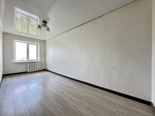 Продам трехкомнатную (3-комн.) квартиру, Ленина пр-кт, 45, Нальчик г