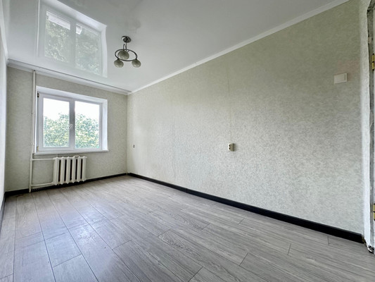 Продам трехкомнатную (3-комн.) квартиру, Ленина пр-кт, 45, Нальчик г