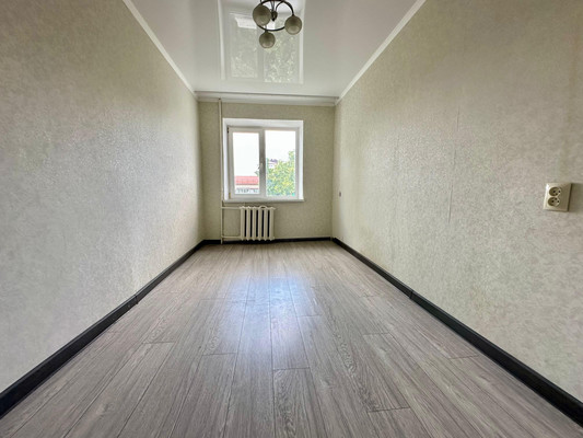 Продам трехкомнатную (3-комн.) квартиру, Ленина пр-кт, 45, Нальчик г