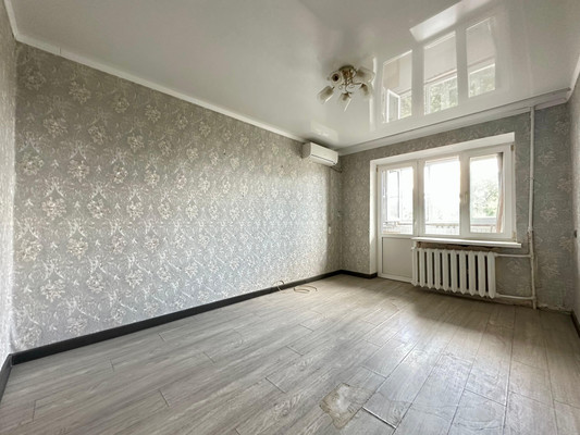 Продам трехкомнатную (3-комн.) квартиру, Ленина пр-кт, 45, Нальчик г