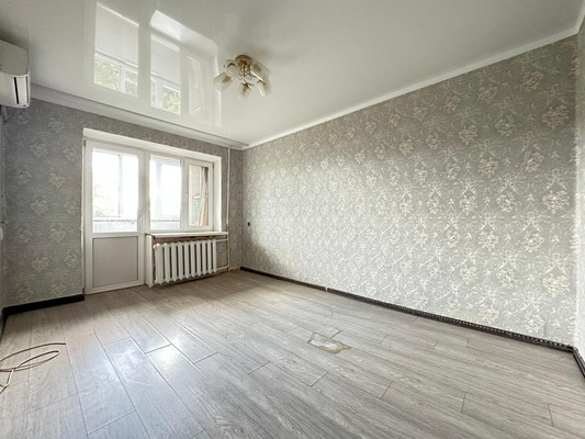 Продам трехкомнатную (3-комн.) квартиру, Ленина пр-кт, 45, Нальчик г
