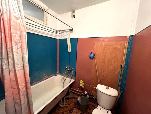 Продам двухкомнатную (2-комн.) квартиру, им. Космонавта Гагарина ул, 139, Краснодар г