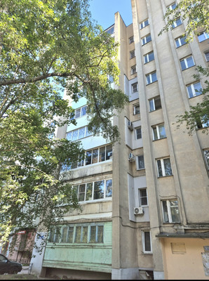 Продам трехкомнатную (3-комн.) квартиру, Хользунова ул, 111, Воронеж г