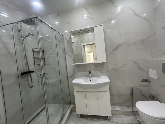 Продам двухкомнатную (2-комн.) квартиру, Крымской весны ул, 4к2, Мирное с