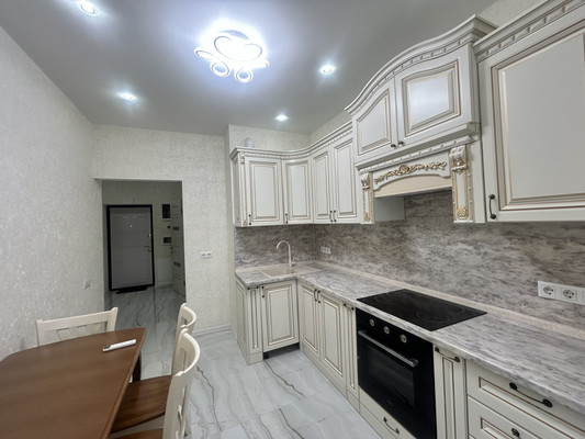 Продам двухкомнатную (2-комн.) квартиру, Крымской весны ул, 4к2, Мирное с