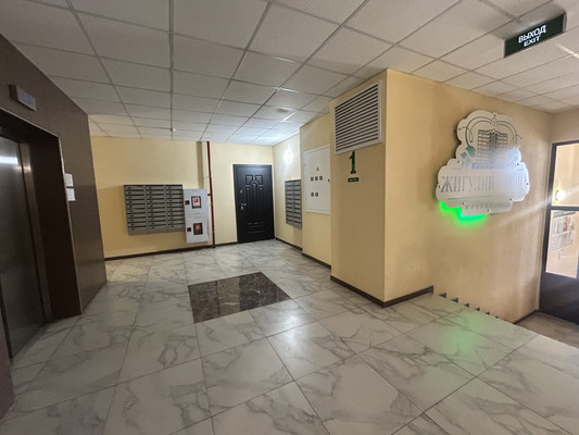 Продам двухкомнатную (2-комн.) квартиру, Крымской весны ул, 4к2, Мирное с