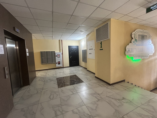 Продам двухкомнатную (2-комн.) квартиру, Крымской весны ул, 4к2, Мирное с