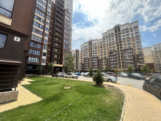 Продам двухкомнатную (2-комн.) квартиру, Крымской весны ул, 4к2, Мирное с