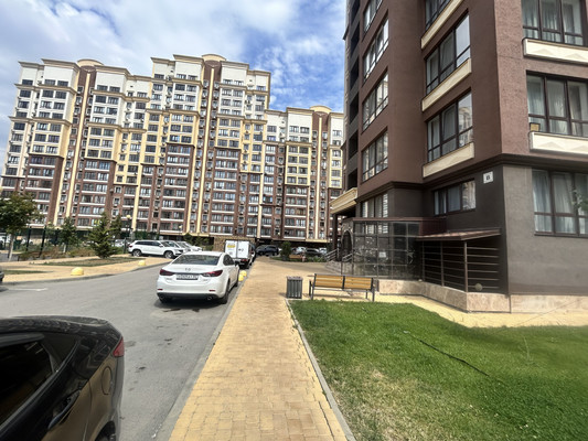 Продам двухкомнатную (2-комн.) квартиру, Крымской весны ул, 4к2, Мирное с