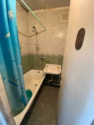 Продам трехкомнатную (3-комн.) квартиру, Советской Армии ул, 6, Армавир г