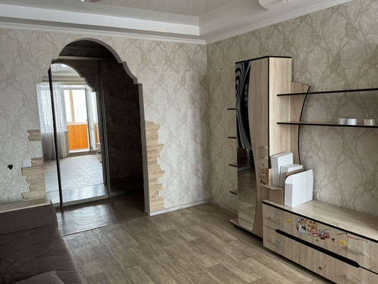 Продам трехкомнатную (3-комн.) квартиру, Чистопольская ул, 5, Казань г