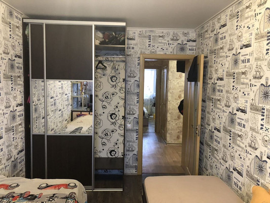 Продам трехкомнатную (3-комн.) квартиру, Чистопольская ул, 5, Казань г