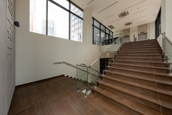 Продам трехкомнатную (3-комн.) квартиру, Шмитовский проезд, 39к6, Москва г