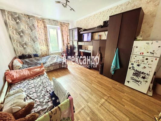 Продам комнату в 3-комн. квартире, Ольминского ул, 8, Санкт-Петербург г