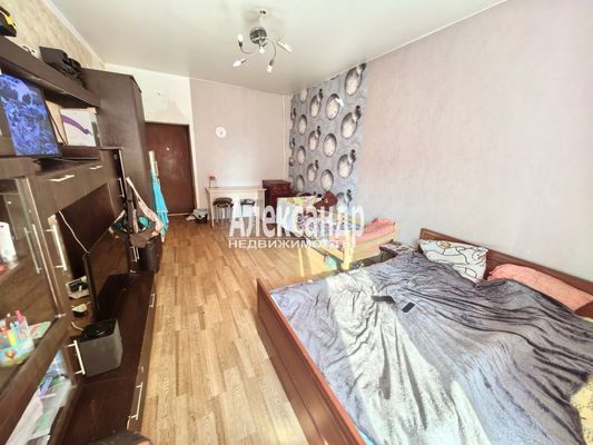 Продам комнату в 3-комн. квартире, Ольминского ул, 8, Санкт-Петербург г
