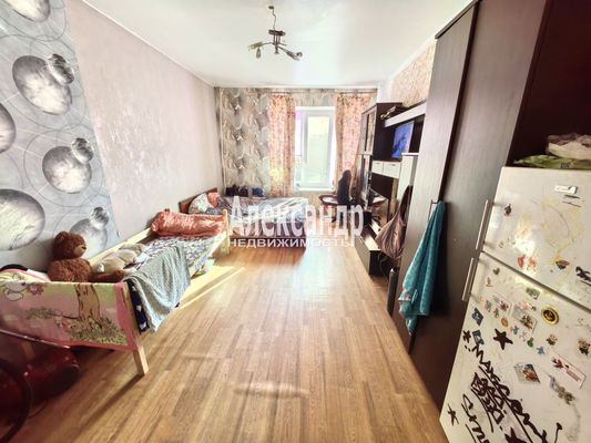 Продам комнату в 3-комн. квартире, Ольминского ул, 8, Санкт-Петербург г
