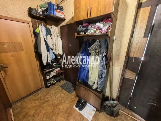 Продам комнату в 3-комн. квартире, Ольминского ул, 8, Санкт-Петербург г