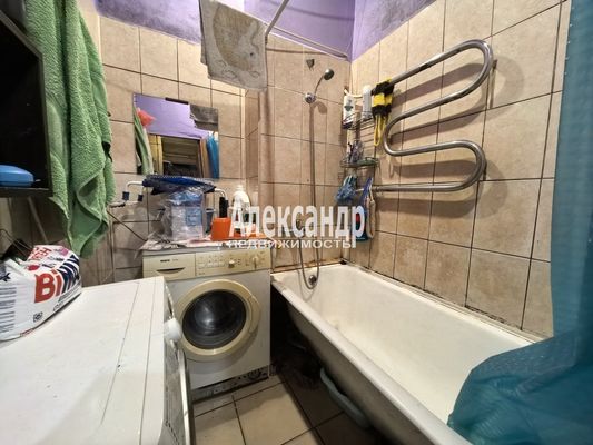 Продам комнату в 3-комн. квартире, Ольминского ул, 8, Санкт-Петербург г