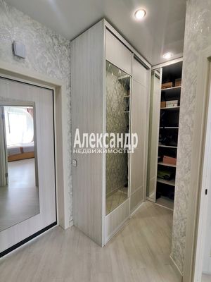 Продам однокомнатную (1-комн.) квартиру, Маршала Блюхера пр-кт, 7к1, Санкт-Петербург г
