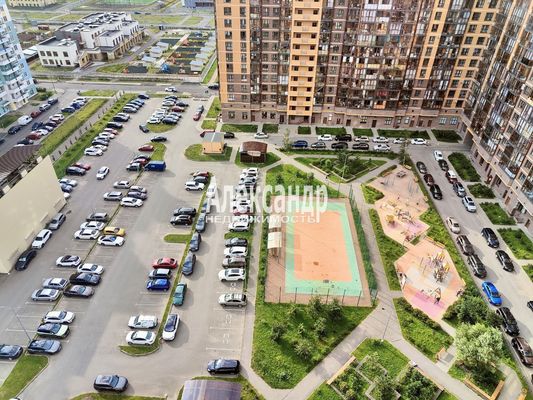 Продам однокомнатную (1-комн.) квартиру, Маршала Блюхера пр-кт, 7к1, Санкт-Петербург г