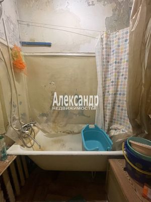 Продам комнату в 4-комн. квартире, Съезжинская ул, 24Б, Санкт-Петербург г