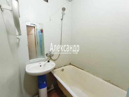 Продам многокомнатную квартиру, Культуры пр-кт, 11к3, Санкт-Петербург г