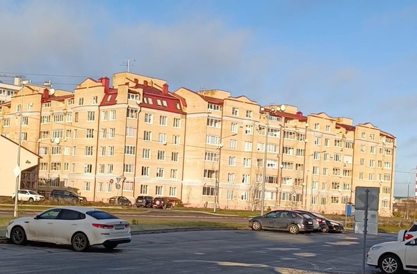 Продам однокомнатную (1-комн.) квартиру, Восточная ул, 8, Кириши г