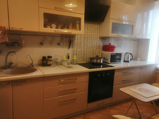 Продам однокомнатную (1-комн.) квартиру, Восточная ул, 8, Кириши г