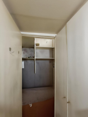 Продам однокомнатную (1-комн.) квартиру, Урицкого пр-кт, 99, Луга г