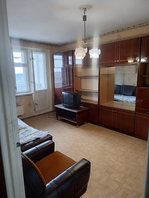Продам однокомнатную (1-комн.) квартиру, Урицкого пр-кт, 99, Луга г