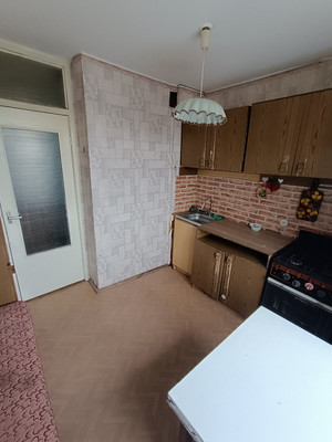 Продам однокомнатную (1-комн.) квартиру, Урицкого пр-кт, 99, Луга г